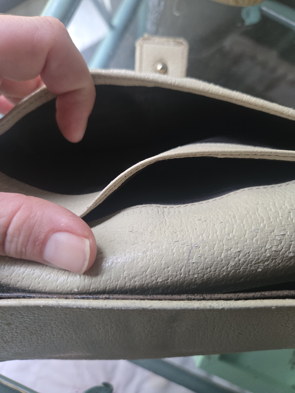 Gucci Brown Monogram Continental Wallet - Picture 8 of 10